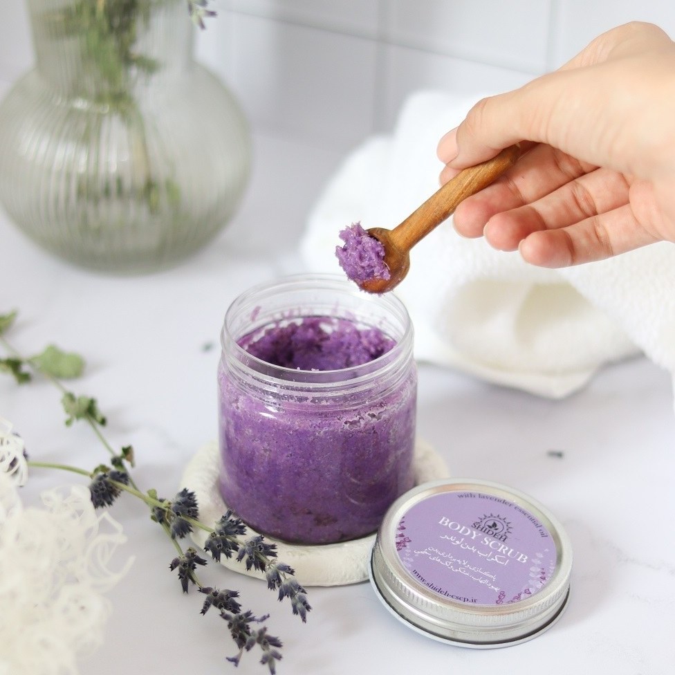 Continuous exfoliating and brightening lavender body scrub