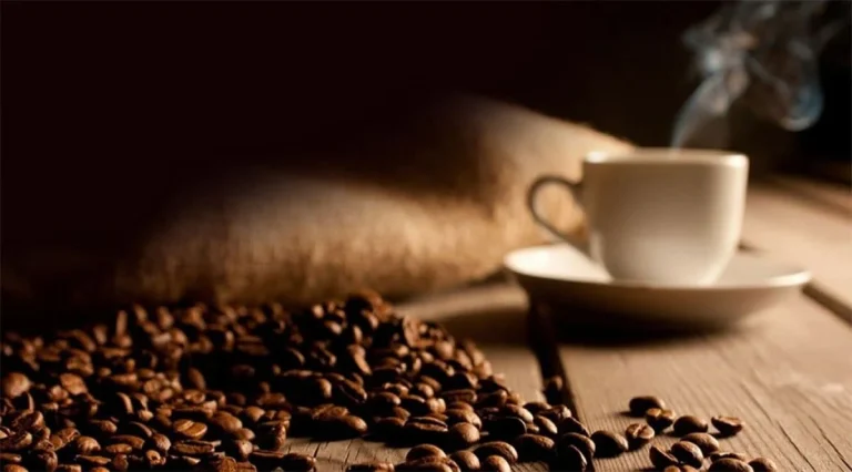 قهوه باعث سردرد میشه