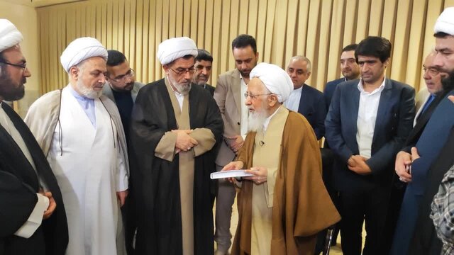 آیت الله جوادی آملی: بزرگداشت مازندران سنت  صالحه  و مورد تاکید است